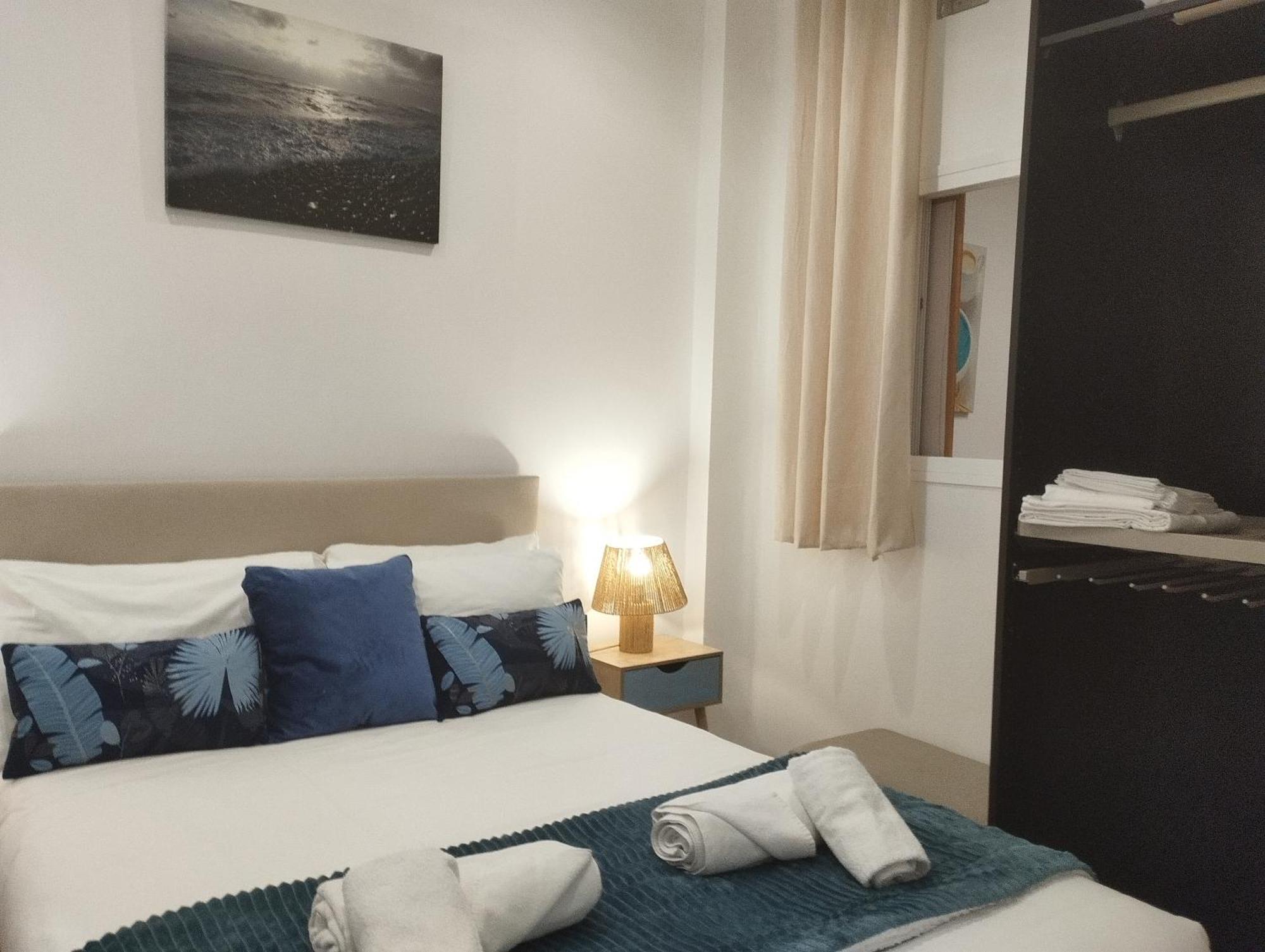 דירות פואנגירולה Port House, Paseo Maritimo,A Un Minuto Playa מראה חיצוני תמונה