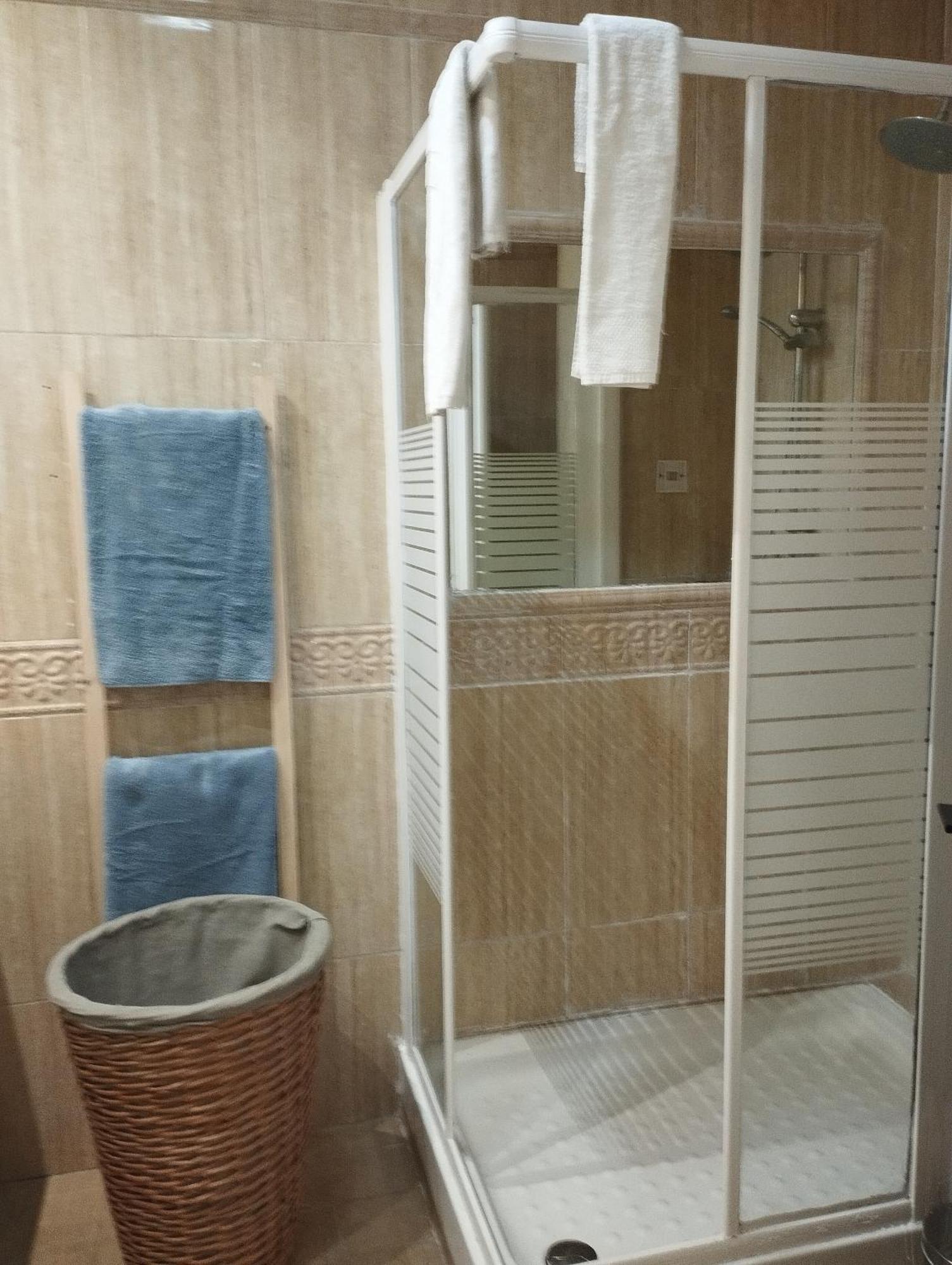 דירות פואנגירולה Port House, Paseo Maritimo,A Un Minuto Playa מראה חיצוני תמונה