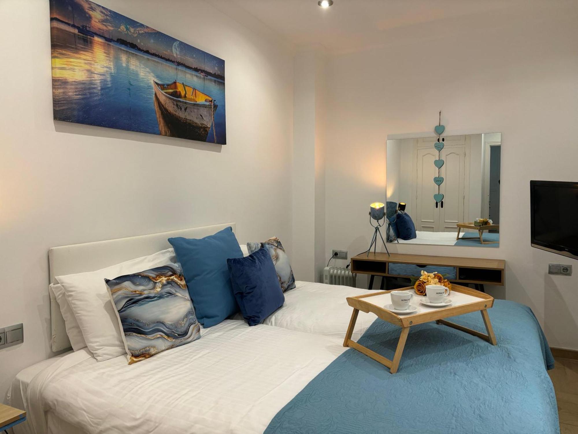 דירות פואנגירולה Port House, Paseo Maritimo,A Un Minuto Playa מראה חיצוני תמונה