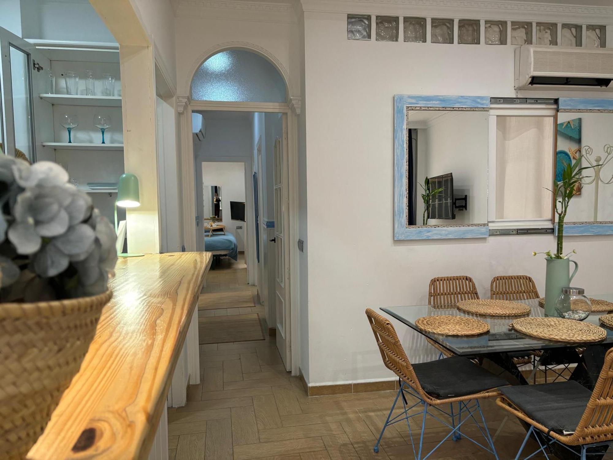 דירות פואנגירולה Port House, Paseo Maritimo,A Un Minuto Playa מראה חיצוני תמונה
